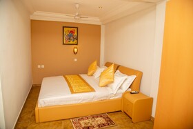 Gold Plaza Hotel