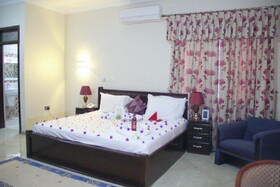 Gold Plus Hotel