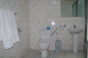 Gold Plus Hotel