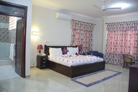 Gold Plus Hotel