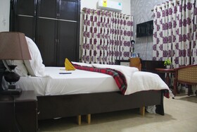 Gold Plus Hotel
