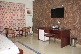 Gold Plus Hotel