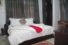 Gold Plus Hotel