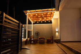 Js Way Apartments And Executive Hotel
