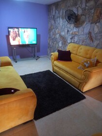 Osvee Guest House And Apartments