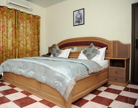 Mount Pleasant Inns & Apartment