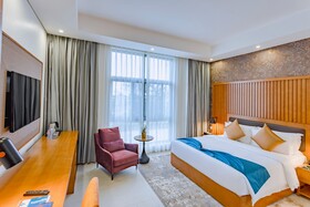 Alisa Hotel Tema