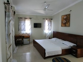 Apple Royal Lodge