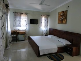 Apple Royal Lodge