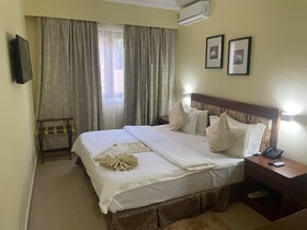 Hotel Marjorie Y