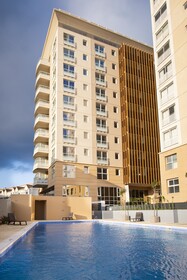 Bentley Holiday Apartments - West One