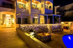 Oasis Beach Hotel & Spa