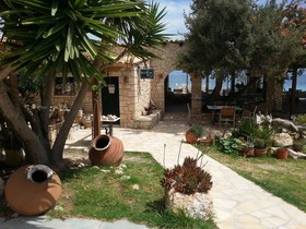 Irides Luxury Beach Hotel