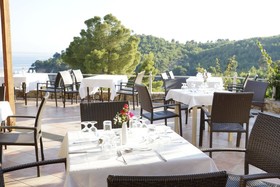 Alonissos Beach Bungalows & Suites Hotel