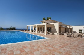 Alonissos Beach Bungalows & Suites Hotel
