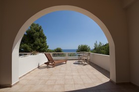 Alonissos Beach Bungalows & Suites Hotel