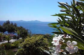 Milia Bay Hotel & Apartments