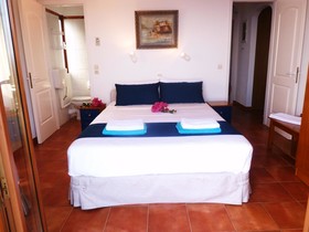 Milia Bay Hotel & Apartments