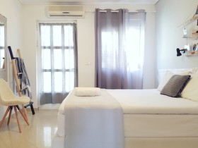 Angelos Suites