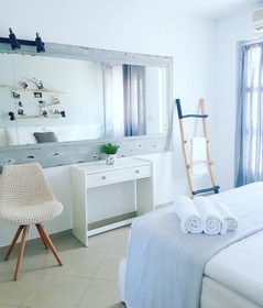Angelos Suites