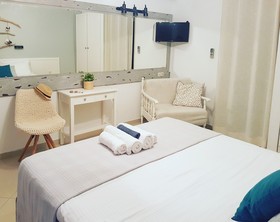 Angelos Suites
