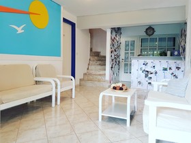 Angelos Suites