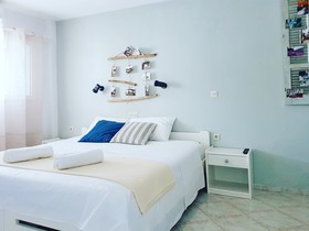 Angelos Suites
