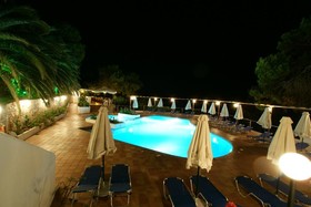 Paradise Hotel