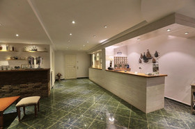 Aelia Apartments