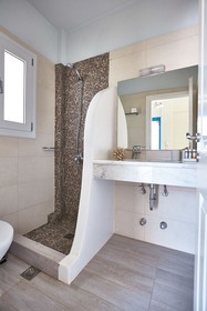 Aelia Apartments