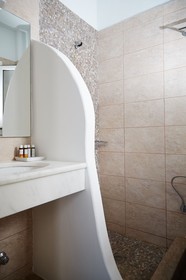 Aelia Apartments