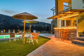 Iro Suites