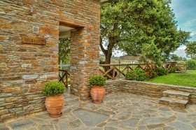 Iro Suites