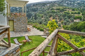 Iro Suites