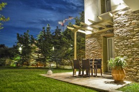 Iro Suites