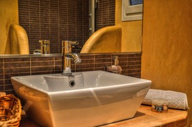Iro Suites