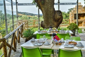 Iro Suites