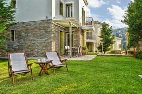Iro Suites