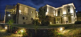 Iro Suites