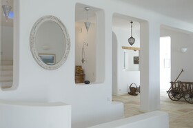 Seaside luxury villa by VillaRentalsgr