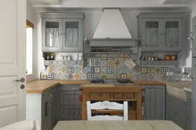 Seaside luxury villa by VillaRentalsgr