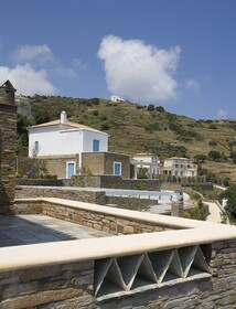 Seaside luxury villa by VillaRentalsgr