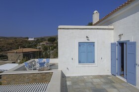 Seaside luxury villa by VillaRentalsgr