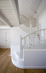Seaside luxury villa by VillaRentalsgr
