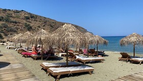 Seaside luxury villa by VillaRentalsgr
