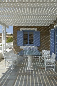 Seaside luxury villa by VillaRentalsgr