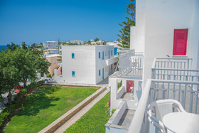 Ostria Hotel & Apartments