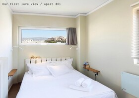 Live in Athens, Thiseio Residencies