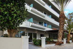 Maison 66 Riviera Hotels