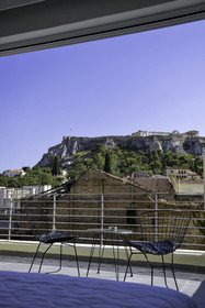 24K Athena Suites